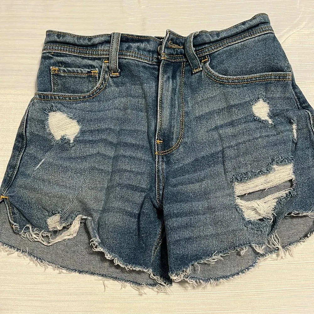Hollister high rise vintage distressed jean shorts with sunflowers. - Picture 1 of 3